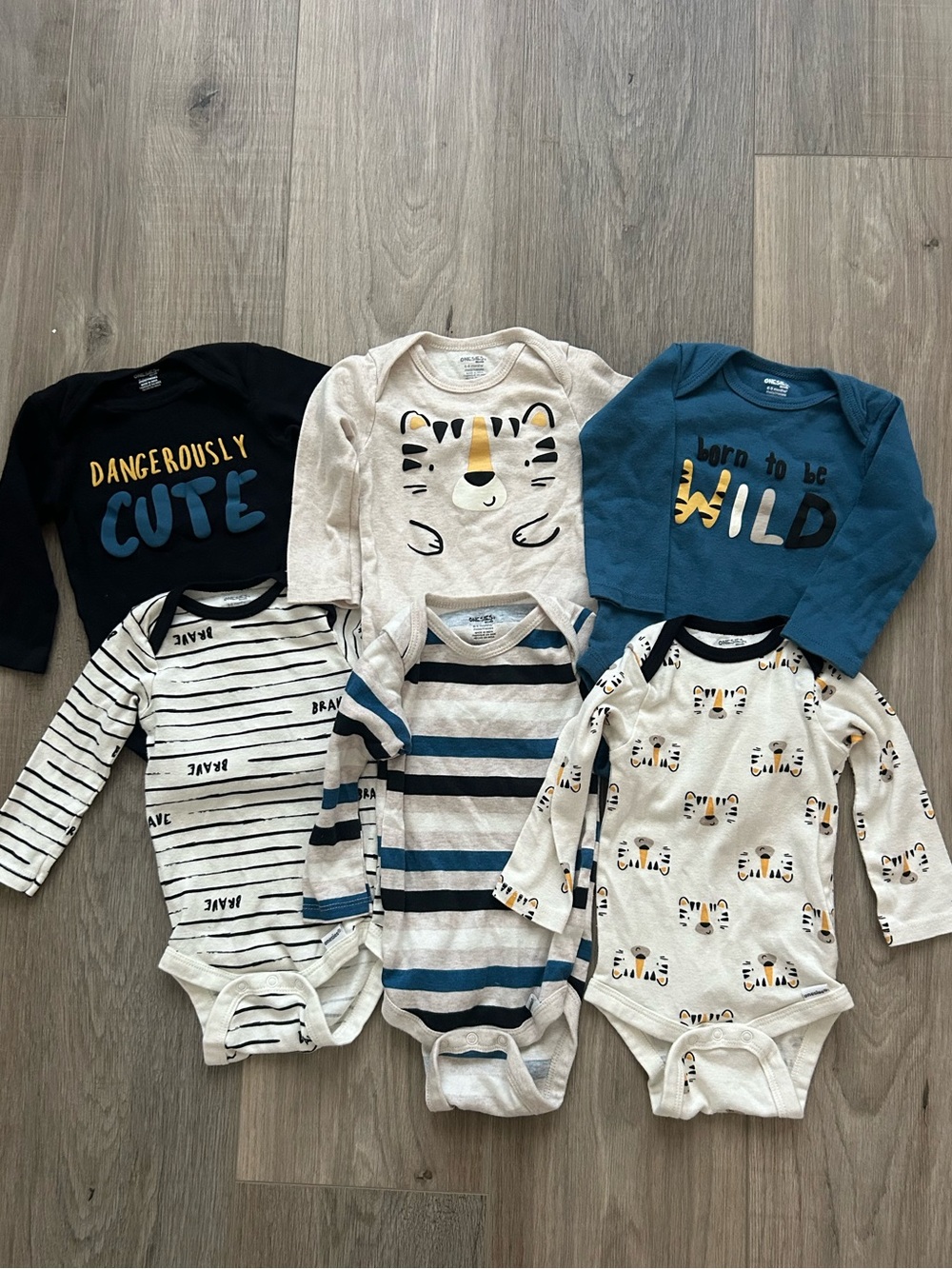 Assorted Long-Sleeve Baby One-Piece Set in Blue, Cream, Black
